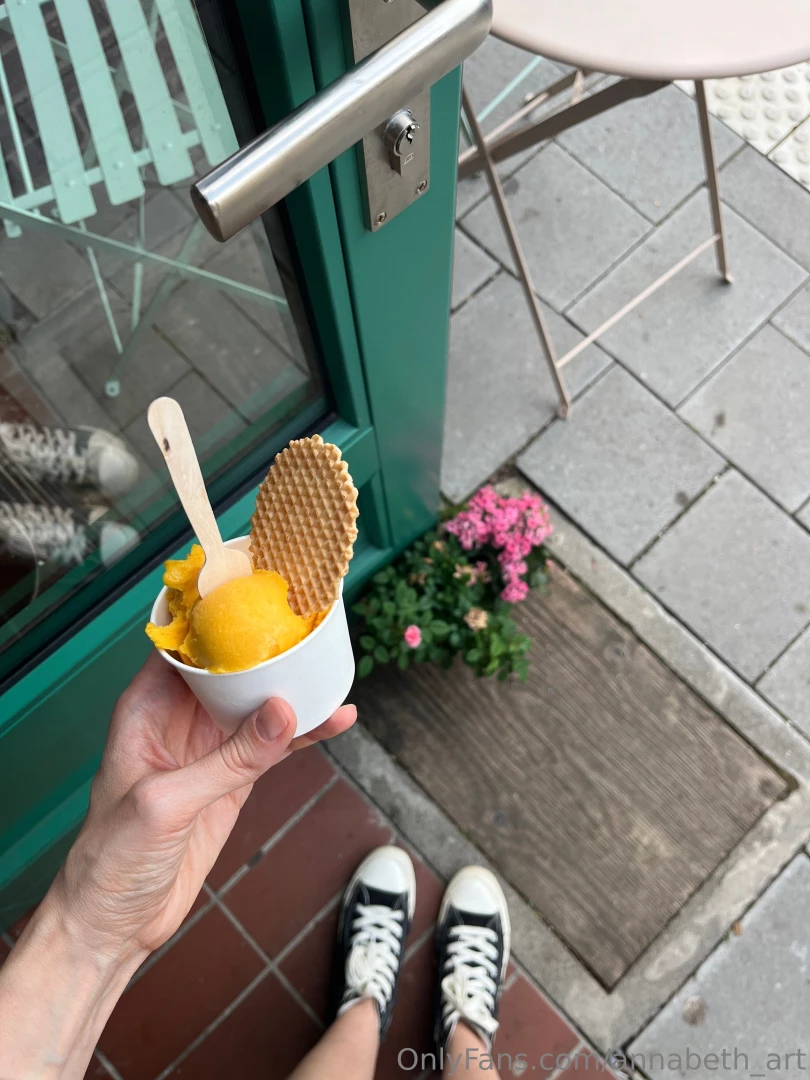 This morning was so hot so i have decieded to go and get my favorite 