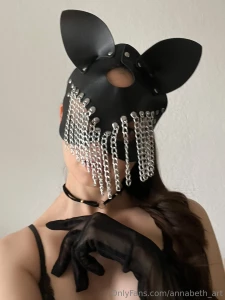 Hello everyone my name is annabeth and i will be your mystery queen we