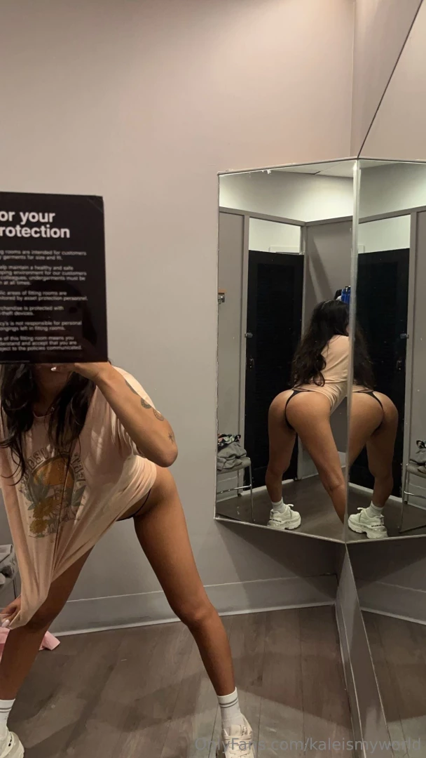 U like what u see or should i bend a lil lower 