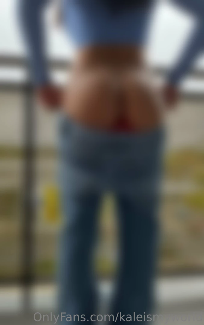 Titty amp ass dump watch me bend over slide my pants and underwear off 