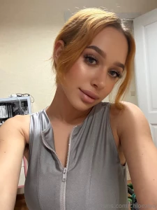 Spoiling you with my sweet smile and wishing a great mood to everyone