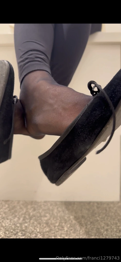 31 foto di video dangling panta collant e ballerine 