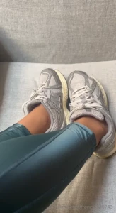 52 anteprima video di 3 50 relax sul divano vuoi sentire l odore sono