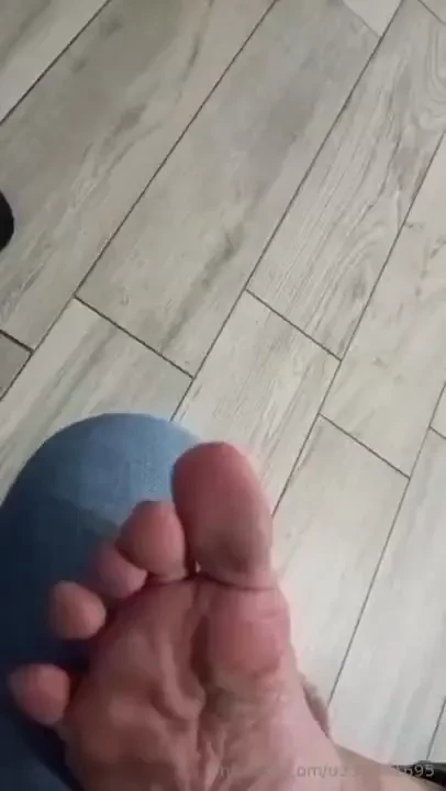 Spitting on my toes do you want suck feet spit womanfeet girlfeet 