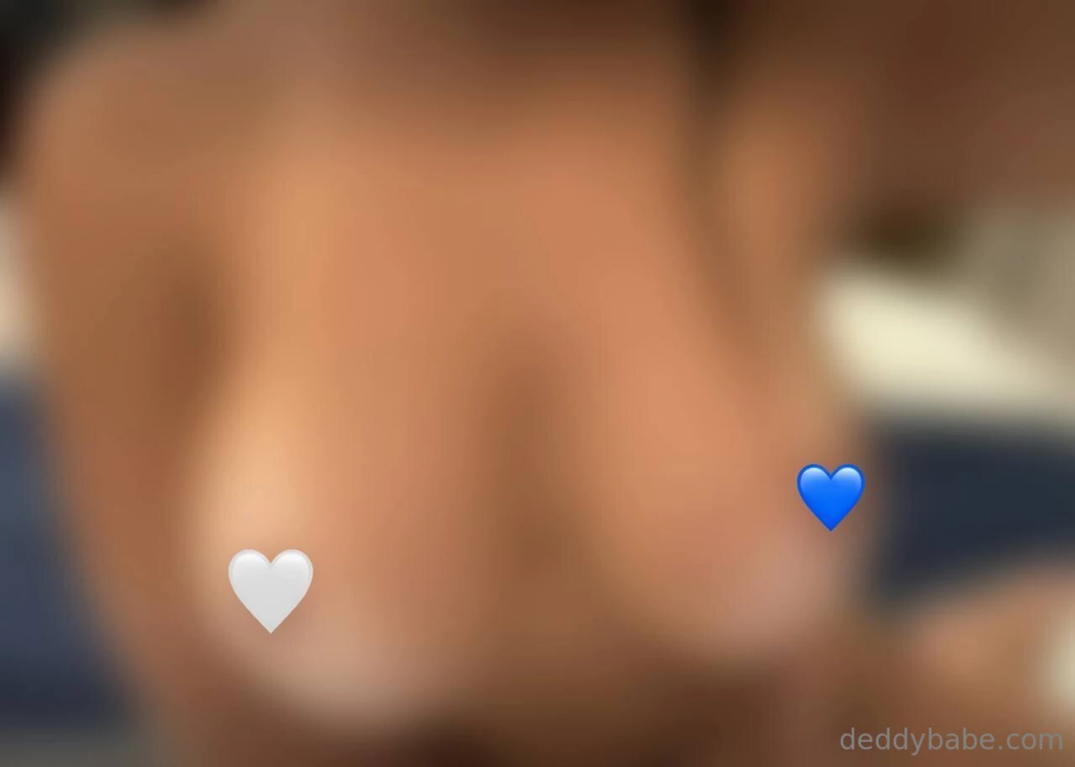 Quando sono nuda mi sento l i b e r a 