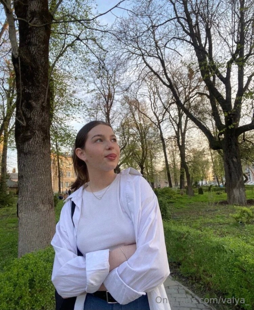 Walking in the park is my favorite thing to do in a big city 