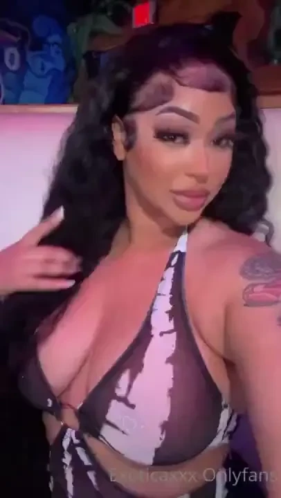 Homeeee and online let s sext 