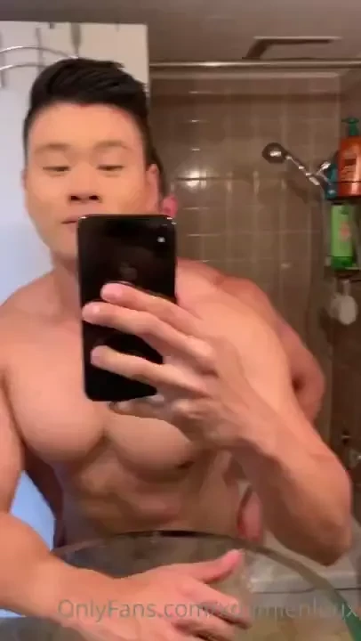 I love it when ashtonlabruce fucking me in front of the mirror 