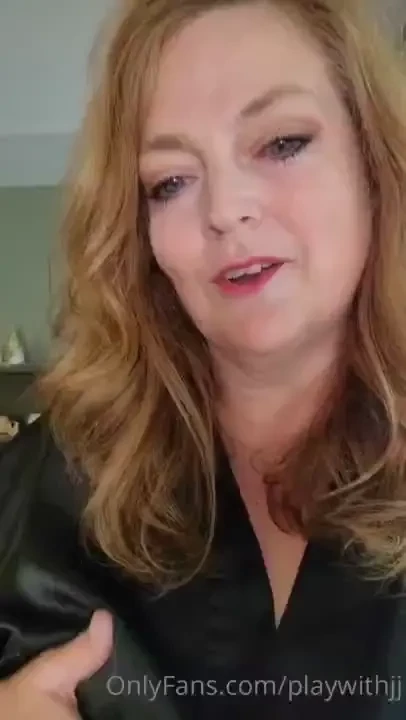 You stop by to visit me just as i m getting ready for bed going to bed 