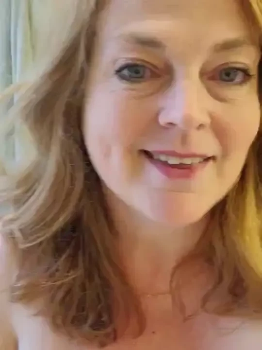 Going live for a long slow bath on my vip page at 1000 pm eastern time 