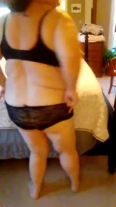 Doing the hotwife flash naughty housewife showing her big ass just for