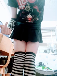 I looove this black and white and ghost outfit