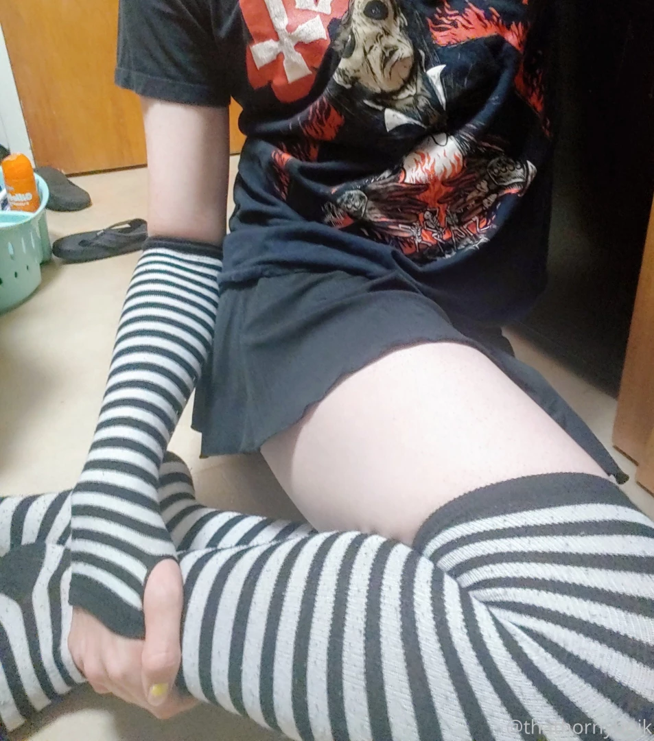 I looove this black and white and ghost outfit part 3 