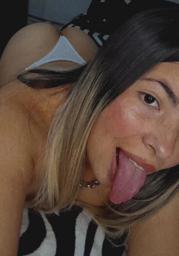 Chelita23_ok housewife by day spicy content creator and your little part 1 