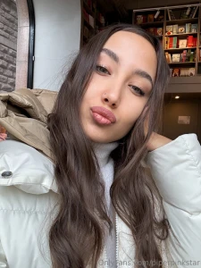 I m online and horny will you send me a pic of your cock