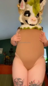 Strip tease leave a tip if you like christmas is coming up 3