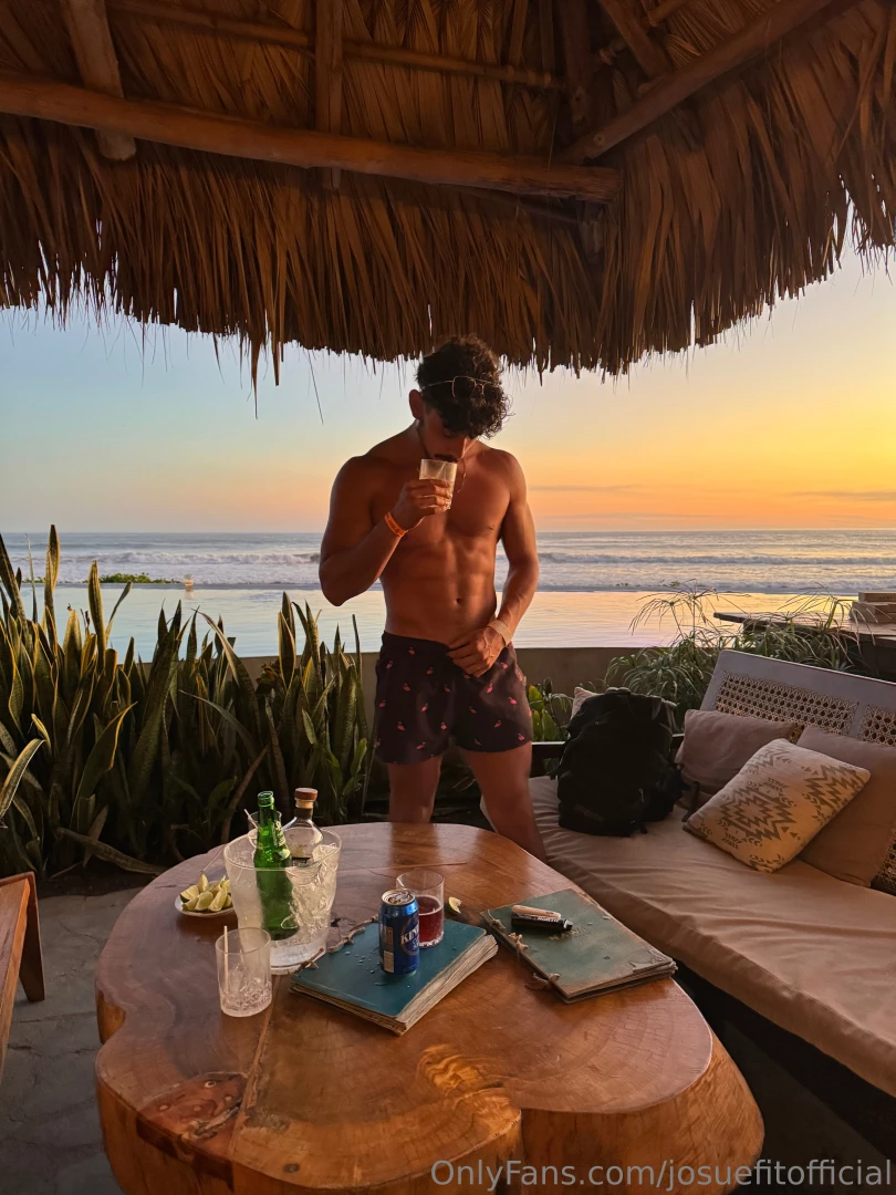 All i m missing rn is a baddie 