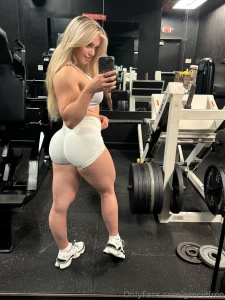 Would you watch me squat or lose focus