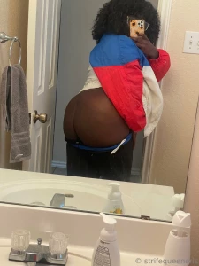 Pulled my leggings down so you can bend me over in the mirror