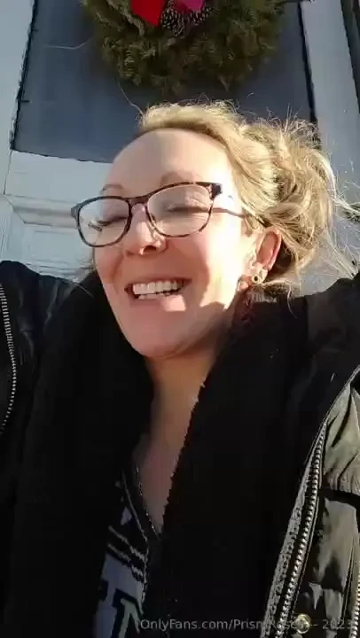 Merry christmas everyone holy shit i drank a shit ton of coquitos sp 