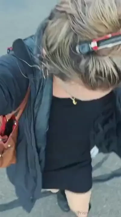 Oh shiiiiiit--- check my new fuck me boots and i just got my hair done 