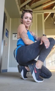 Stopping to show off my sweaty socks and soles and i almost gagged part 1