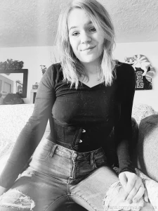 Started waist training don t mind all the cat fur