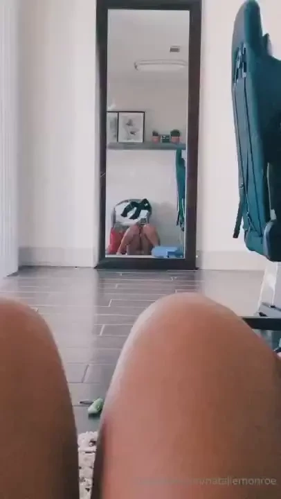 Plz come fuck me leave a like to show your love 