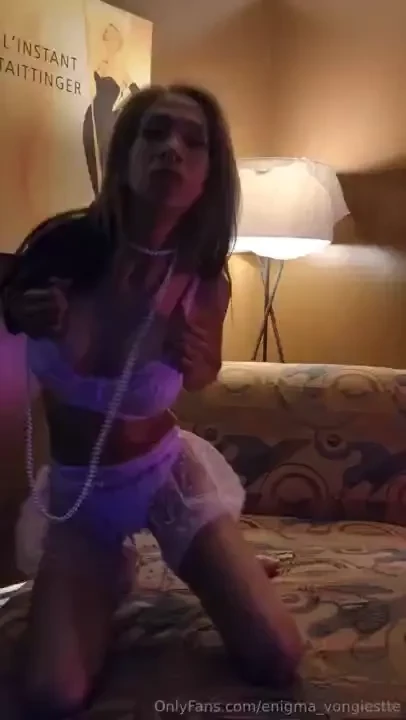 This is a sample of the full nude strip tease from the post below this 