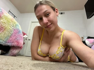 Teehee looking good in this yellow lingerie set part 3