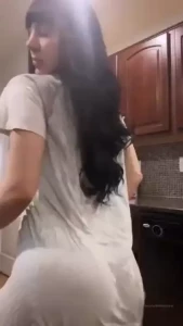 Would you let me cook you dinner like this