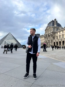 Dreams only make true when u have enough will to make ur best to move