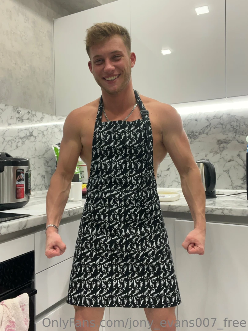 Darling u imagine me at ur kitchen ha-ha sure cooking and satisfying part 1 