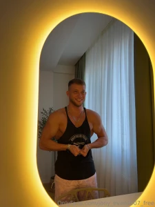 Wanna more of my muscle progress ha-ha i know what part of my body u