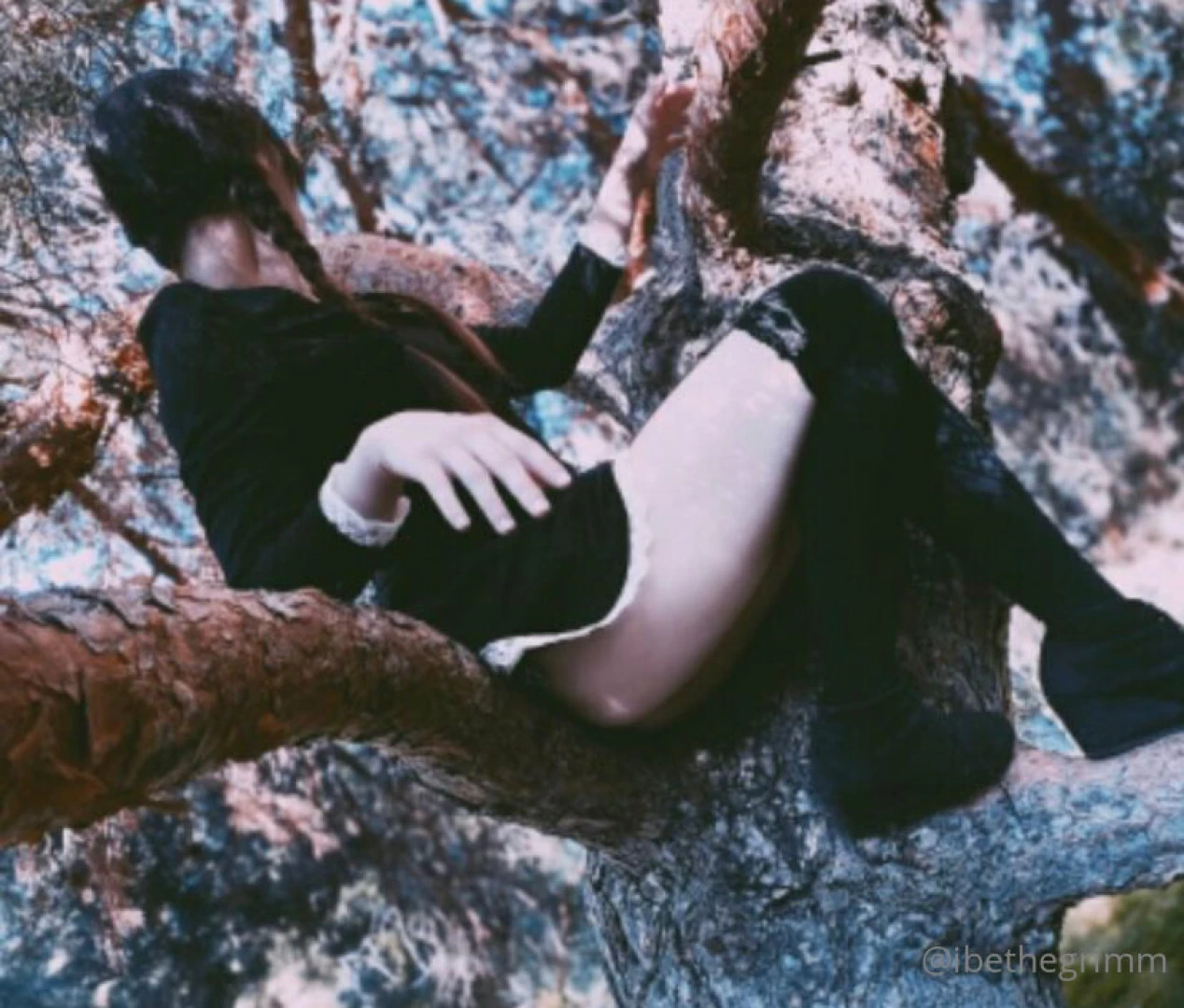 My first cosplay was this one wednesday addams so grateful to be able 