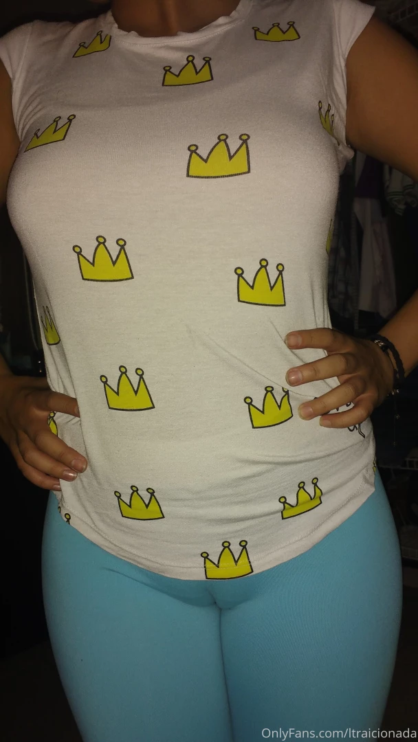 Por favor se honesto se nota mucho que no tengo tangas debajo 