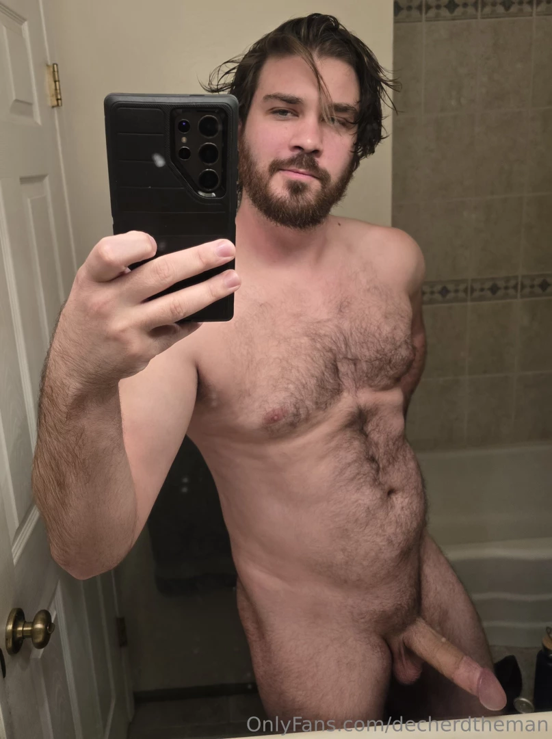 Dropped my phone in the bath while taking pictures 