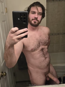 Dropped my phone in the bath while taking pictures