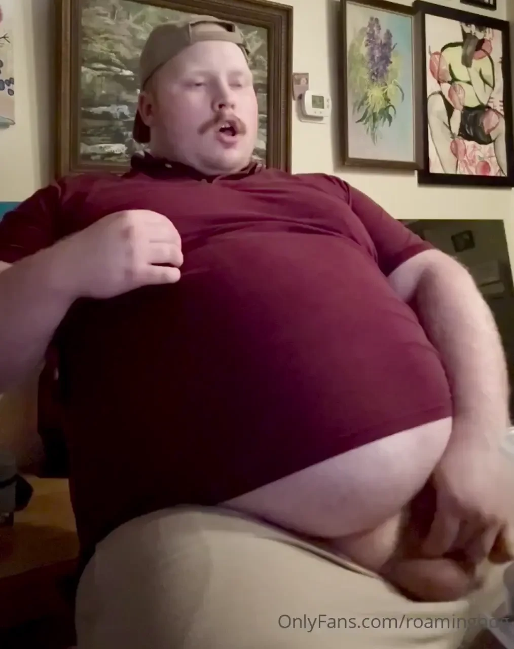 Fat piggy loves to get trained watch me hump my fupa and guzzle down 