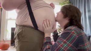 My gut needs worshiped constantly