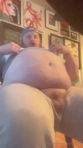 Piggy cums hands free from fupa fucking and chugging