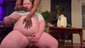 Fat piggy loves to edge and eat