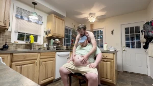 Time to feed thanks thembotwotter for stuffing this tank