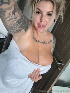 Tits so nice you ll wanna tip twice tip this post and i ll give you 2