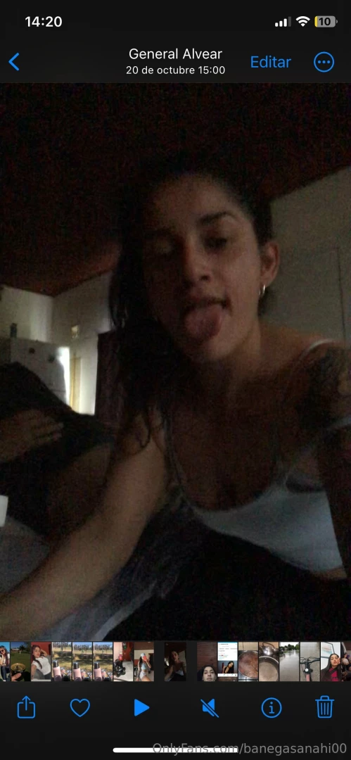 I open my tail very closely and touch everything until i put something 