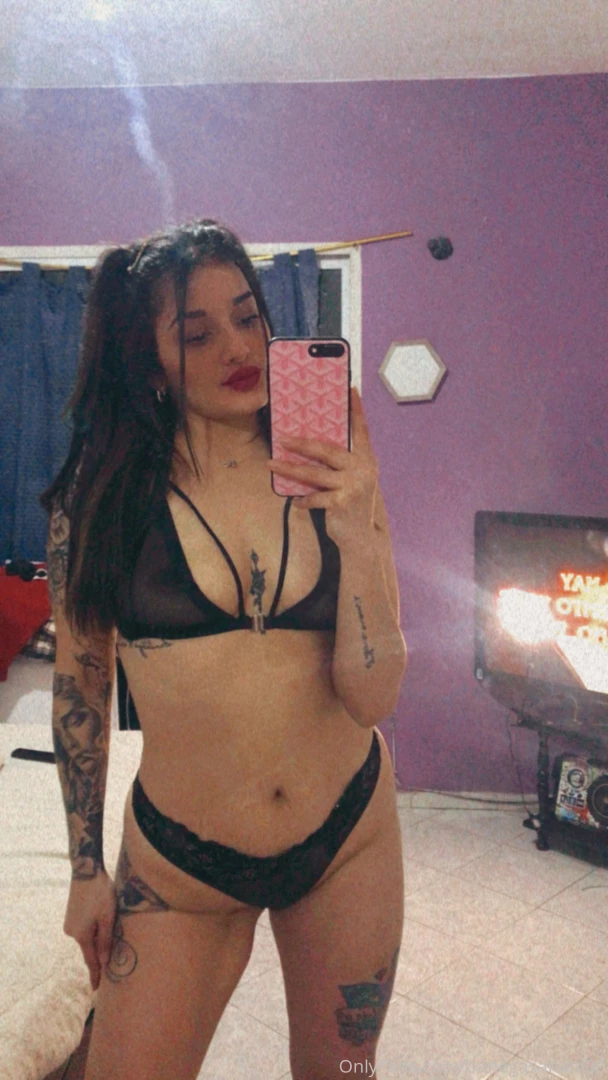 Banegasanahi00 hellooooooo babys 