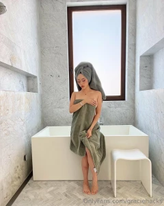 Should i drop the towel or keep playing with your imagination a little