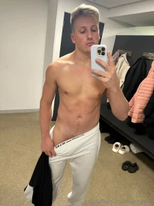 Afternoon confession i m in such a sub mood today