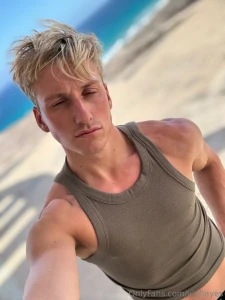 Do you love a afternoon wank too