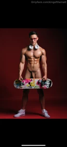 Streaming the photoshoot tomorrow at treysphotostudio only over at the